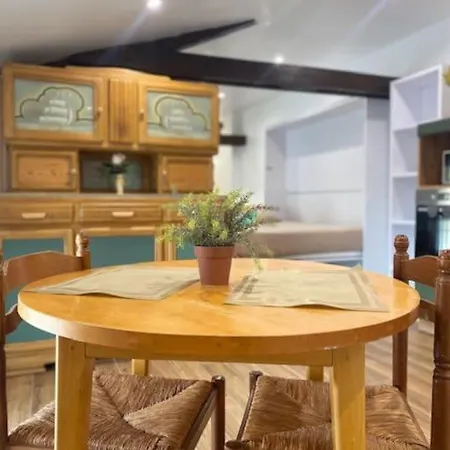 Valerinna Apartment *