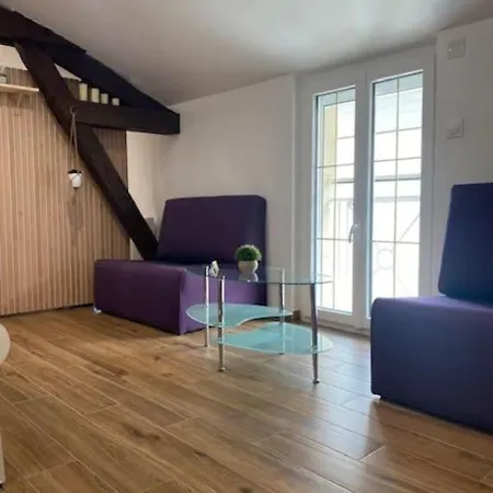 Valerinna Apartment Avize